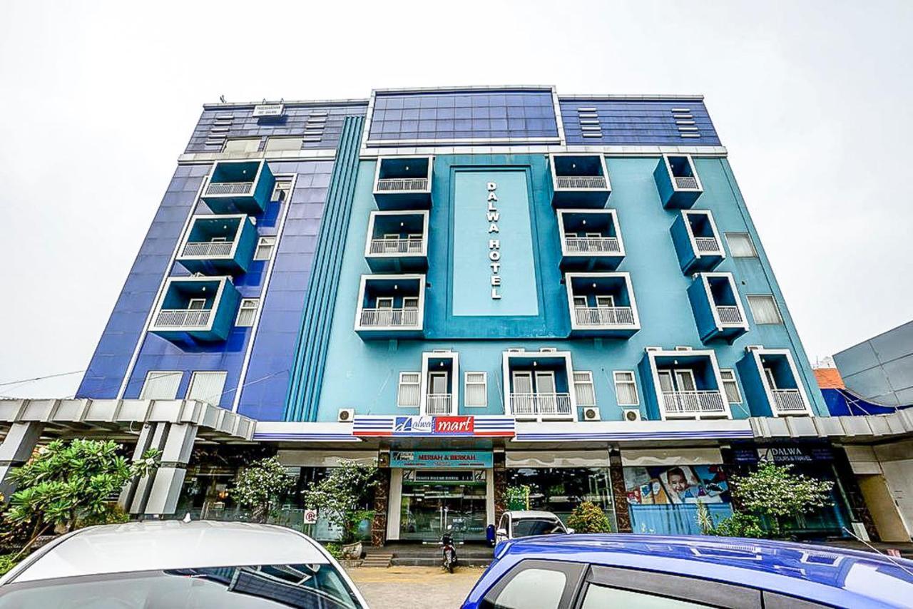 Oyo 289 Hotel Dalwa Syariah Pasuruan Exterior photo